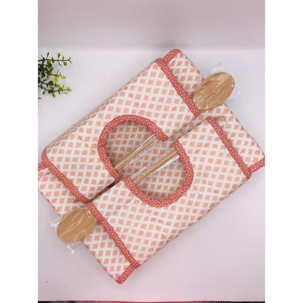 Casserole Carrier with Wooden Spoons Dusty Pink Diamonds, for 9x13 or 8x8 Pan